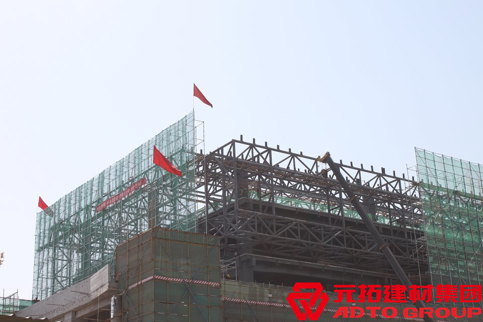 重慶盤(pán)扣式腳手架電話多少？盤(pán)扣式腳手架一個(gè)平方用的多少材料？