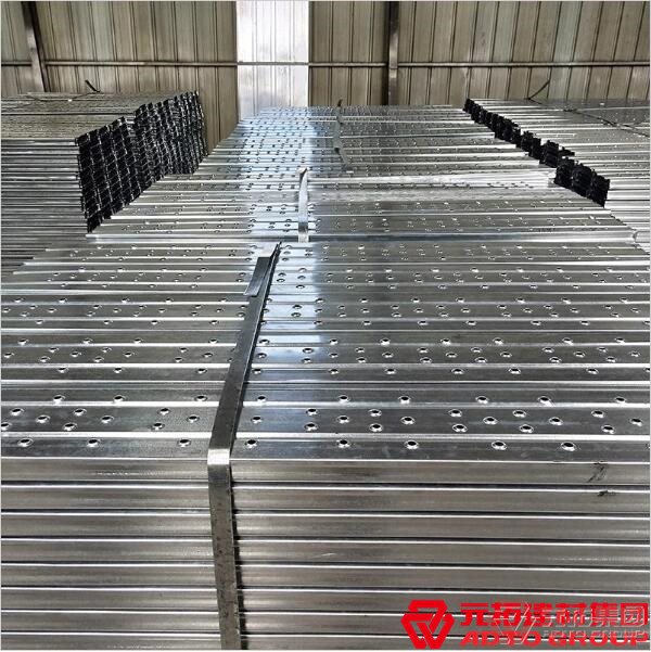 鋼跳板有哪些特點(diǎn)？施工有哪些注意事項(xiàng)？