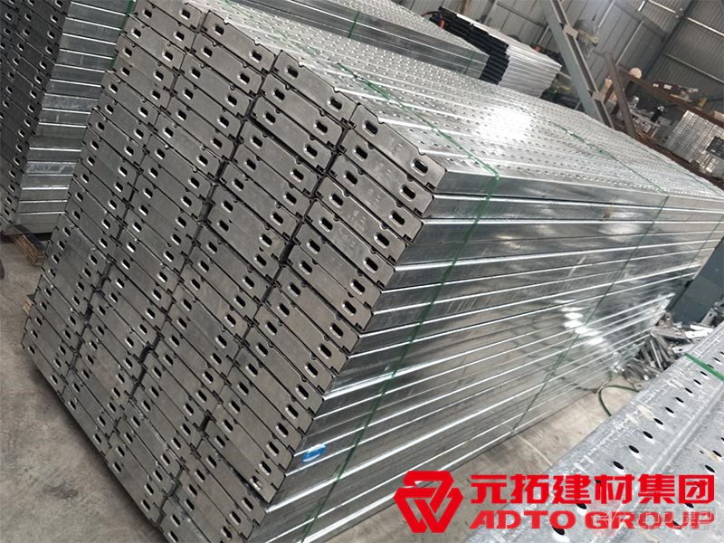 鋼跳板摘除時(shí)有哪些注意事項(xiàng)？