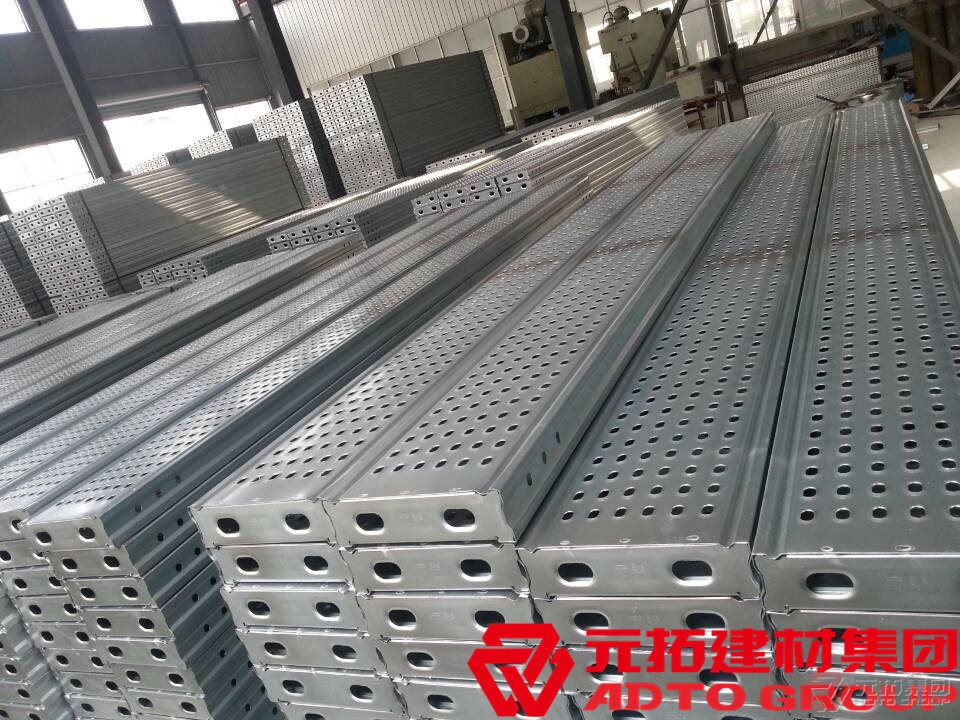 鋼跳板主要靠什么防滑？